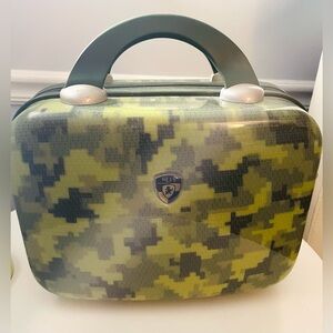 Heys Green Camouflage Cosmetic Case